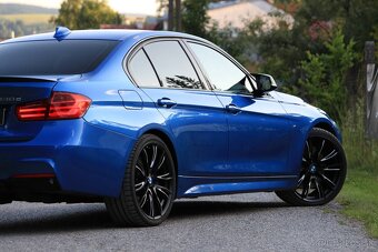 BMW Rad 3 330d A/T - 12