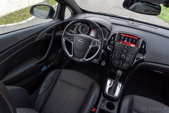 Opel Astra GTC 1.4 Turbo 140k Sport A/T - 12