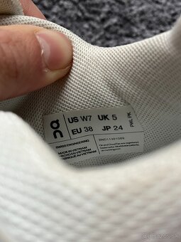 On Running Cloud, model On The Roger, velikost 38 - 12