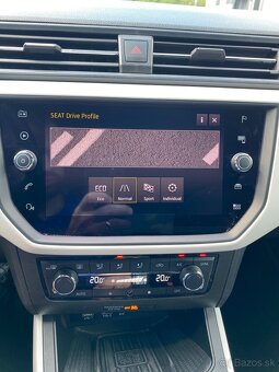 Seat Arona - 12