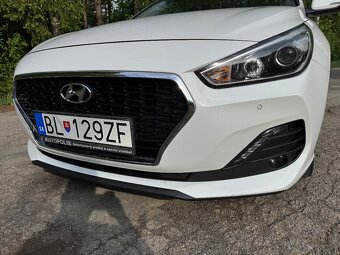Hyundai i30cw family 1.6crdi - 12