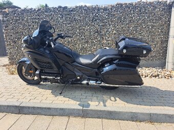 Honda Goldwing GL 1800 F6B - 12