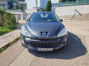 Peugeot 308 hatchback benzín 1,6 rok 2010 - 12