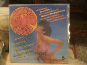 LP YES HOLLIES ACDC STEPPENWOLF QUEEN ARCHIES ROUSSOS TURNER - 12