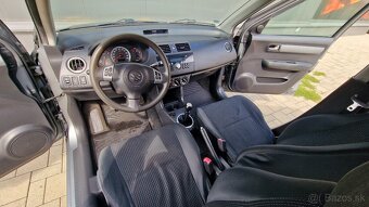 Suzuki Swift 1.3i 16V - 12