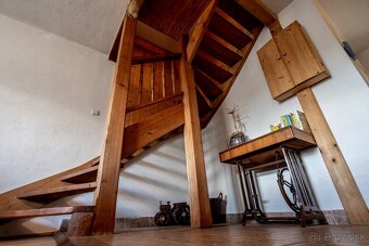 Rodinný dom vhodný aj ako víkendové sídlo - 12