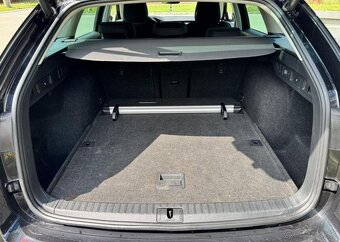 Škoda Octavia 2.0 TDI FULL LED STYLE COMBI nafta manuál - 12