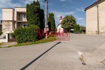 Ponúkame na predaj pozemok na výstavbu rodinného domu - Nižn - 12
