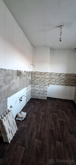 Na predaj 3 - izbový byt s balkónom - 70 m² v centre mesta H - 12