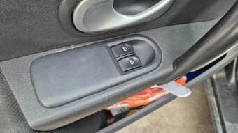 Renault Clio III 1,5DCI 76kw kód motora: K9KZ7 - 12