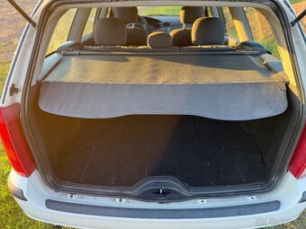 Ford focus kombi 1,6 16v benzín - 12