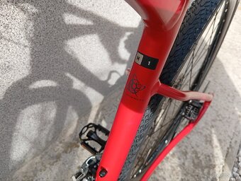 Ponúkam na predaj gravel Giant Revolt 1  28" - 12