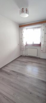 Veľký rodinný dom na predaj - 12