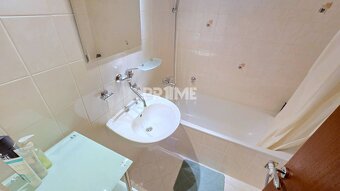 Slnečný 4i byt, nepriechodné izby, loggia, Hrobákova ul., Pe - 12