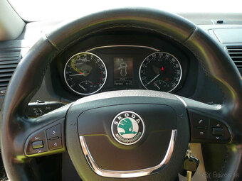 Škoda Octavia Combi 2.0 TDI CR DPF Elegance - 12