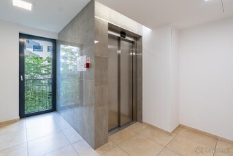 Nadštandardný 2-izbový byt Blumental Rezidencia Corwin - 12