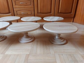 Drevený podnos na tortu, koláče, chlebíčky - 12