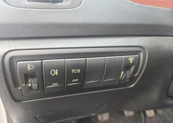 Hyundai Sonata 2.0-po kroupách,jinak TOP stav1 - 12