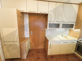 PREDAJ: svetlý 2-izbový byt; Stavbárska - Vrakuňa - 12