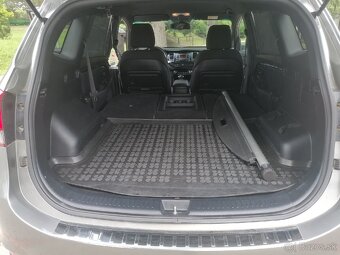Kia carens - 12