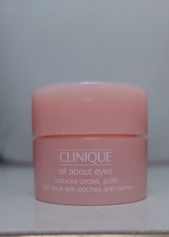 predam novu kozmetiku Clinique - 12