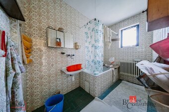 Na predaj poschodový rodinný dom so záhradou v Lučenci - 12