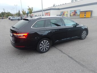 Predám Škoda Superb 3 combi obsah 1,6desel ročník 2020 DSG - 12