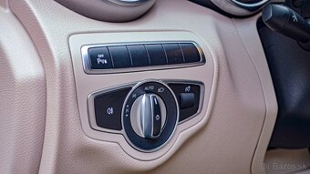 Mercedes-Benz C trieda Kombi 300 d A/T 4MATIC - 12