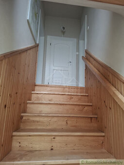 Útulný rodinný dom alebo chalupa v malebnej dedine Divín - 12