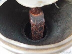 Zaujimavy starý mlynček na kávu, atypicky,  se slupkama - 12