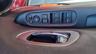Honda HR-V 1,5  - Rezervované - 12