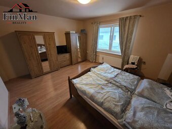 Exkluzívne na predaj priestranný rodinný dom Veľké Úľany - 12