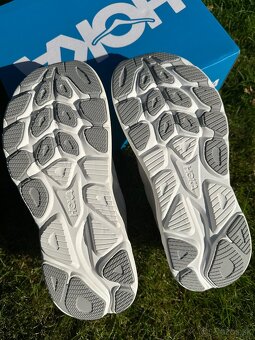 Bezecke tenisky Hoka Clifton 10 - 12
