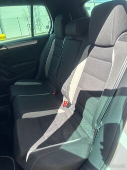 Volkswagen Golf 2.0 TFSI 270k R 4-Motion - 12