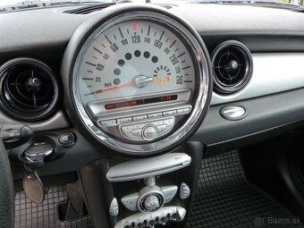 Mini One 1,4i 70kW M6 panoráma - 12