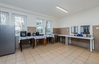 Prenájom/Predaj areálu ubytovanie .DSS. administratíva - 12