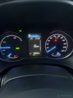 Toyota Yaris Hybrid 1.5 CVT - 12
