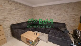 Predaj priestranný zrekonštruovaný  rodinný dom Nitra-Čermáň - 12