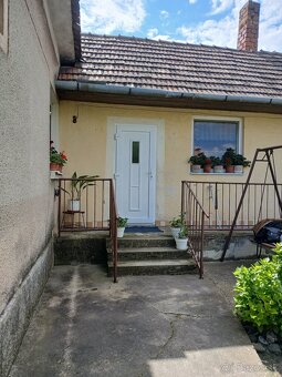 Pozemok so starším rodinným domom Trhová Hradská - 12