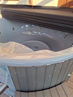 Kúpacia kaďa / vírivka v plnej výbave / termokryt v cene - 12