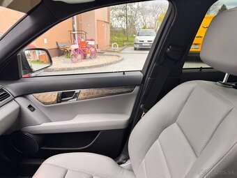 Mercedes C350 - 12