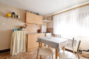 Rodinný dom s veľkým pozemkom 1130 m2, Ovčiarsko, Žilina - 12
