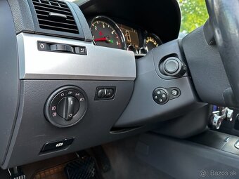 Predám Volkswagen Touareg 3,0 TDI V6 A/T - 12