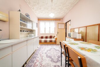 4-izbový rodinný dom s veľkým pozemkom a garážou – Borský Mi - 12