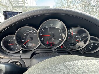 Porsche 911 Carrera GT3 - 12