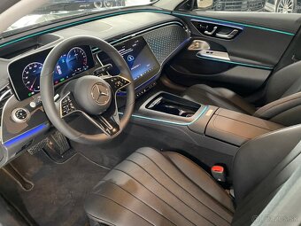 Mercedes-Benz E - 12