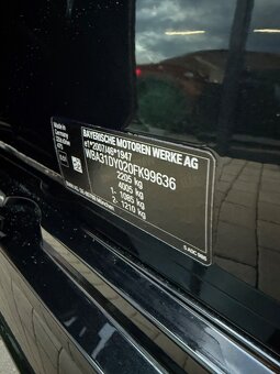 BMW Rad 3 320d x-Drive A/T M-Sport Edition SK ŠPZ - 12