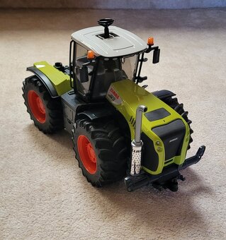 Bruder traktor Claas Xerion 5000 - 12