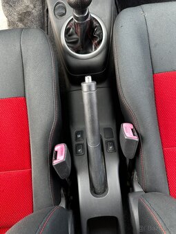 Suzuki Spift Šport -škoda Renault clio Toyota Ford - 12