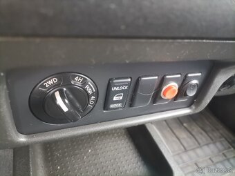 Nissan Navara 4x4 - 12